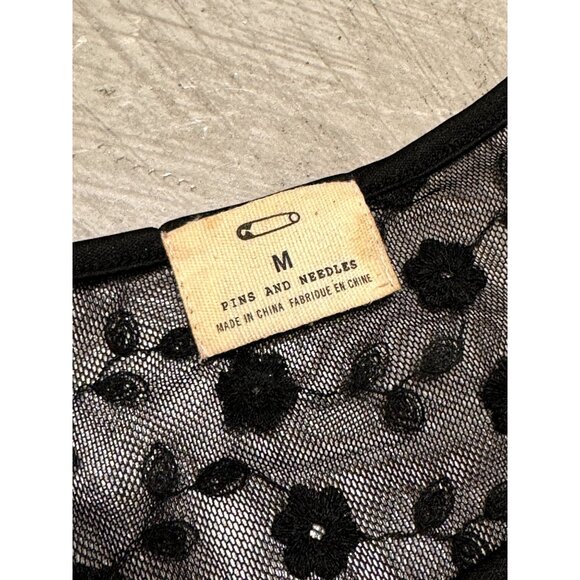 PINS AND NEEDLES WOMEN'S SHEER CROP TOP / MEDIUM / BLACK - Picture 4 of 5